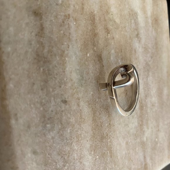 TIFFANY & CO. STERLING SILVER LOVING HEART COCKTAIL RING WITH DIAMOND- SIZE 7 - Picture 4 of 8